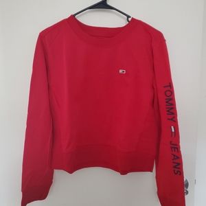 Tommy Hilfiger Women's L Cropped Sweatshirt in red